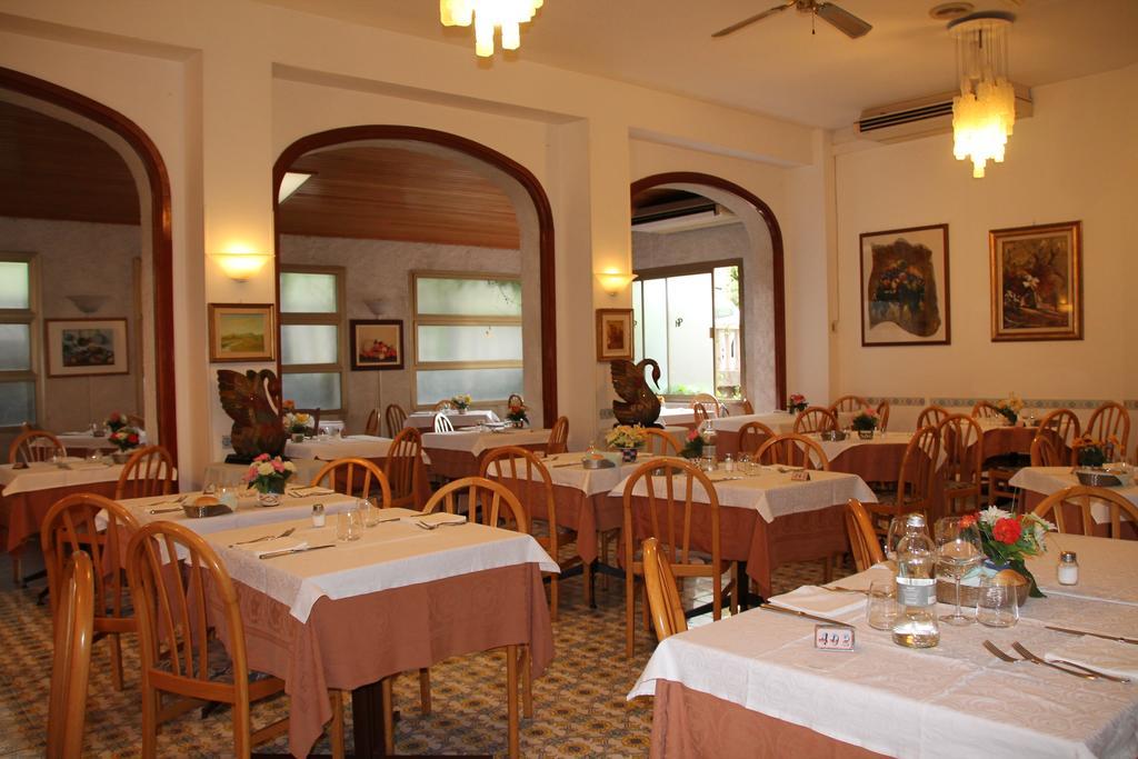 Hotel Paco Pietra Ligure Eksteriør bilde