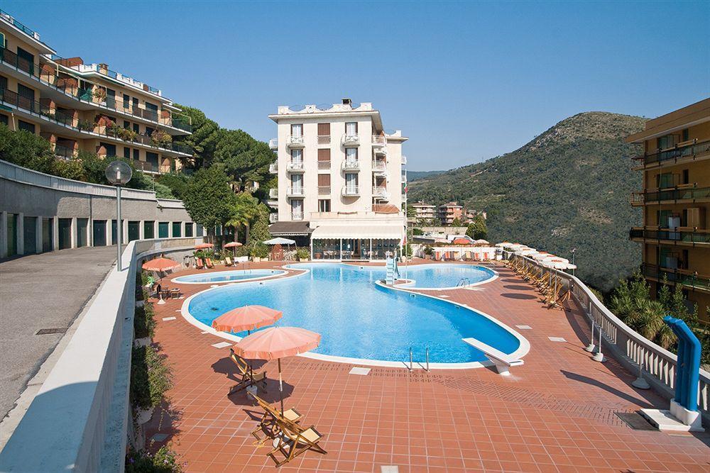 Hotel Paco Pietra Ligure Eksteriør bilde